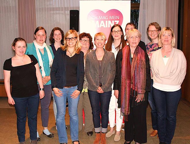 Doris Ahnen leitet AsF-Gründungsversammlung in Finthen