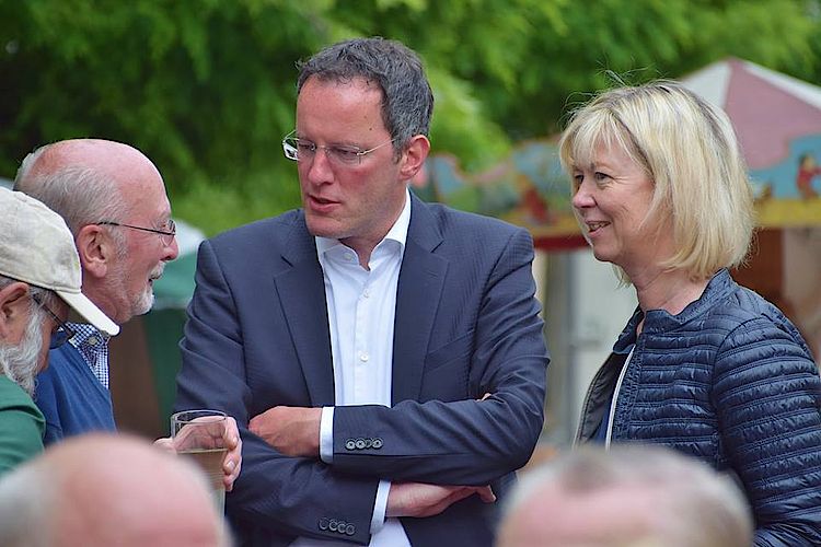 Doris Ahnen zu Gast beim 32. "Brunnenfest" der SPD Lerchenberg